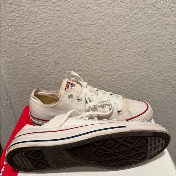 Converse Chuck Taylor’s low top sneakers - Picture 5 of 8